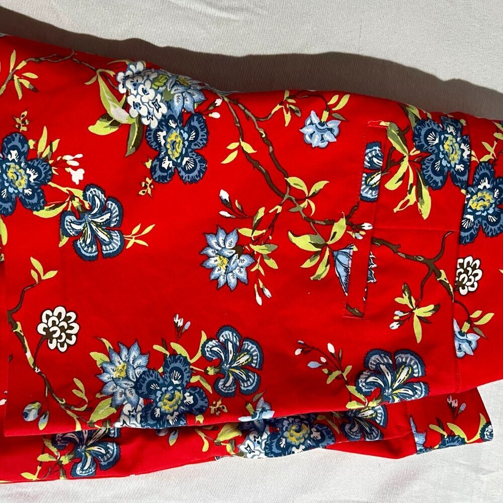 LOFT - RIVIERA FLORAL SHORTS - SIZE 10 - Picture 3 of 5